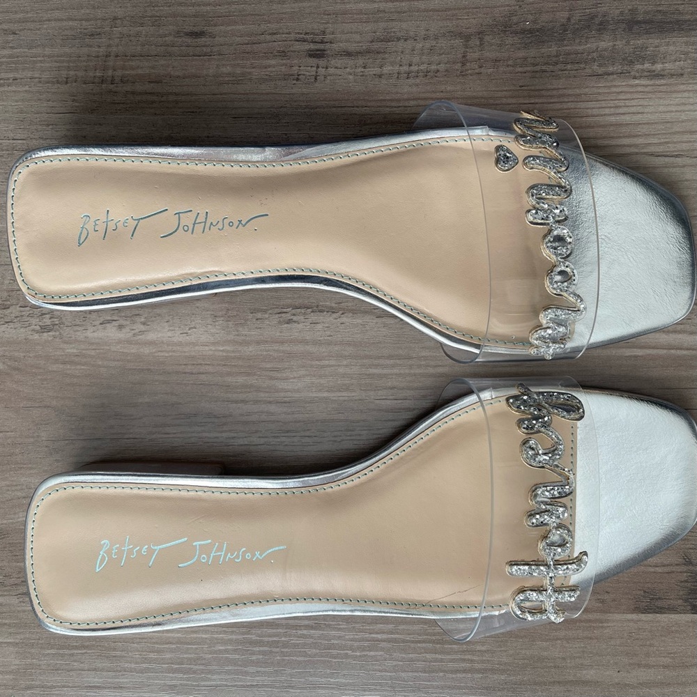 Betsey Johnson Honeymoonin’ Slide Sandal